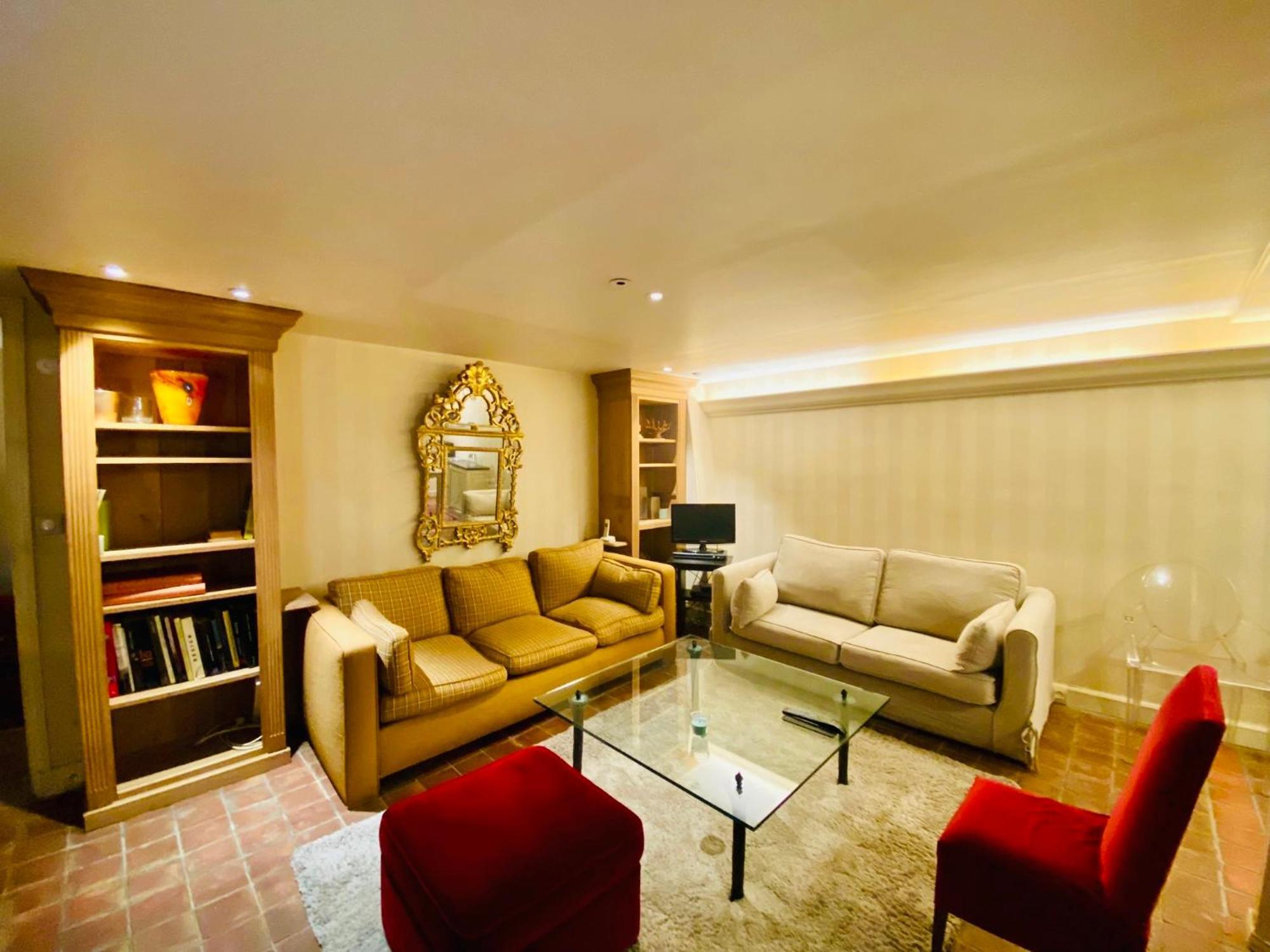 Apartment Musee Du Louvre Paris